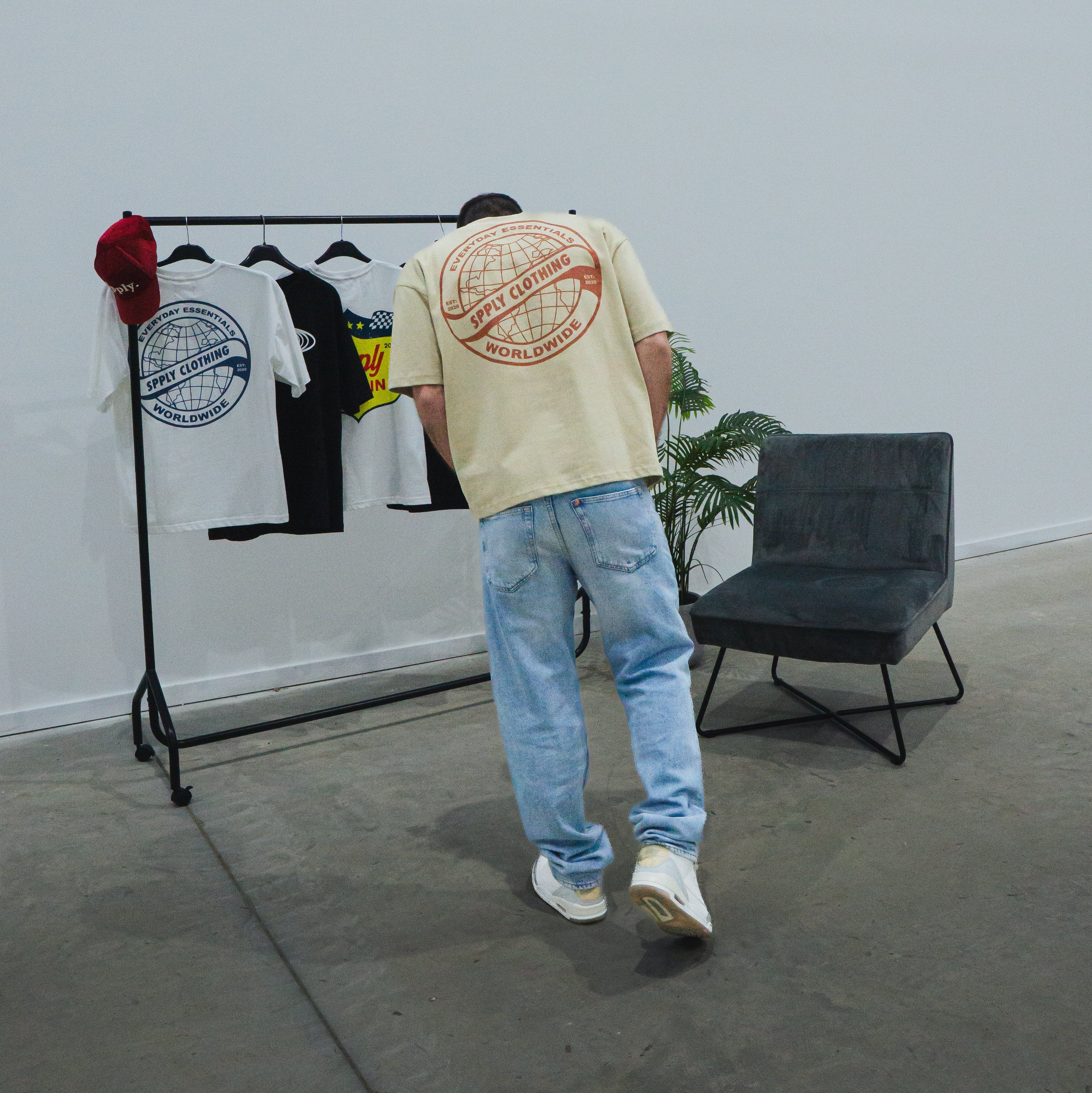 SPPLY Worldwide T-Shirt Beige